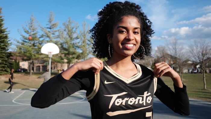 The Poet's List - Poet - Poetry News Spokenword Video - Complex Canada - Hannah Flores